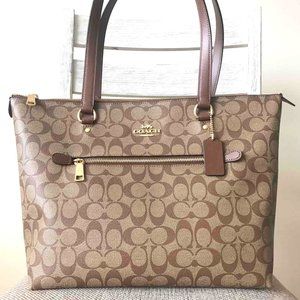 NWT Coach Gallery Tote In Signature Canvas